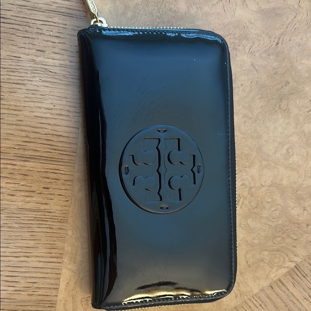 Tory Burch Black Patent Wallet